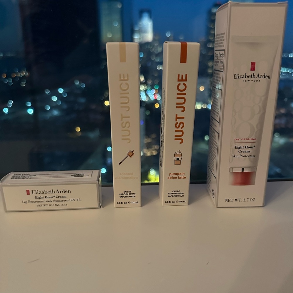 Elizabeth Arden Just Juice Lip Balm and Eight Hour Cream Set